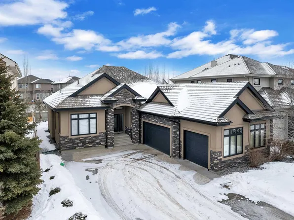 4107 Westcliff Heath SW, Edmonton, AB T6W 0X9
