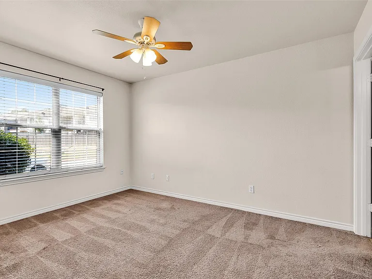 115 Bolero Way — Photo 17