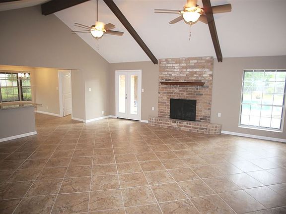 4th image of 13320 Davida Dr