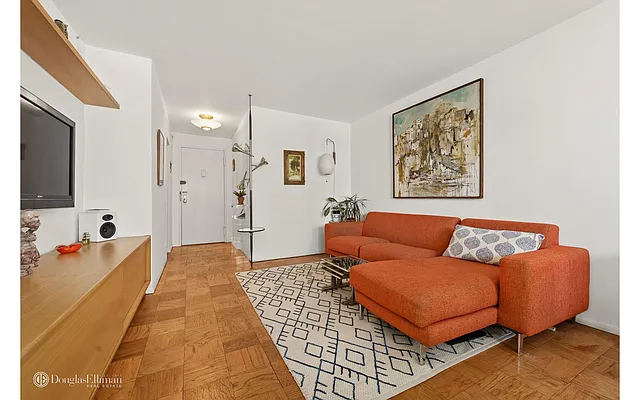 Sold by Douglas Elliman | media 15