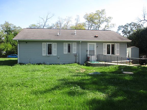 2nd image of 28152 N Wells Dr