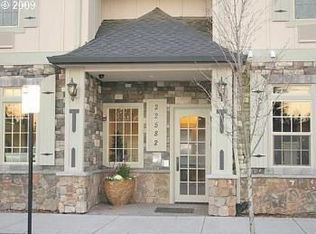 22582 SW Main St APT 306, Sherwood, OR 97140