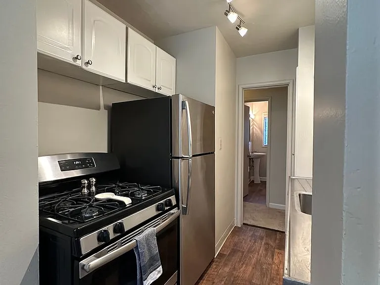 Alexander's Place at 1625 H ~ Discover Timeless Charm in the Heart of it All! — Photo 27