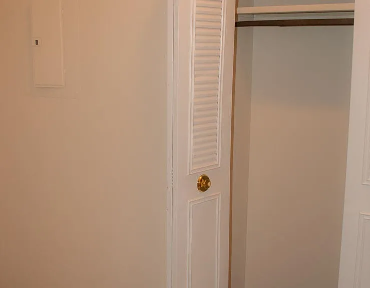 Virginia Arms Apartments — Photo 28