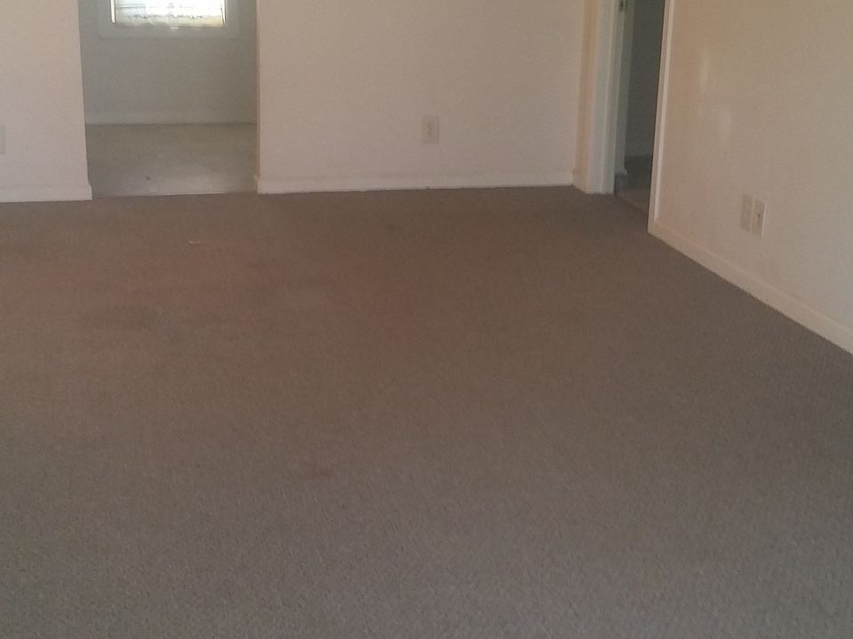 2nd image of 1522 W Lee St
