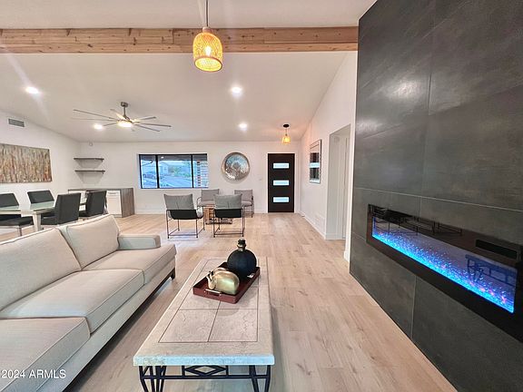 3rd image of 15203 N CATALPA Place