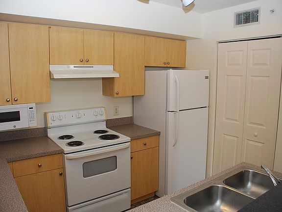 3rd image of 8659 River Homes Ln APT 304