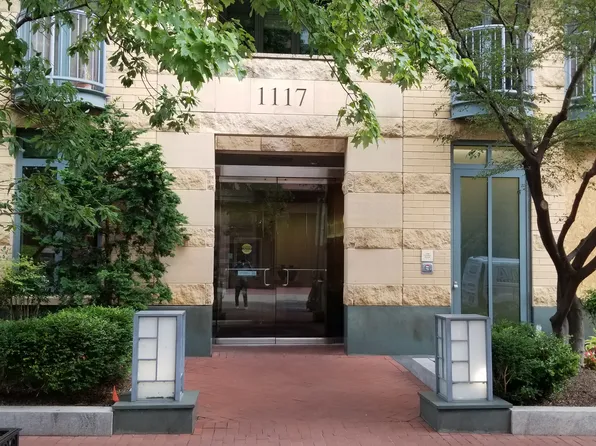 1117 10th St NW APT 210, Washington, DC 20001