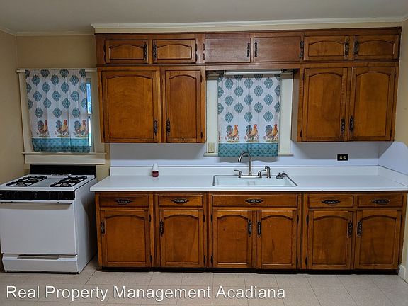 5th image of 156 Louisa Blvd