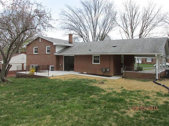 4th image of 2216 Brookfield Dr