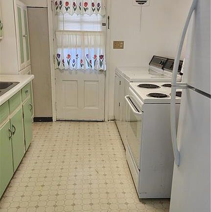 3rd image of 5109 Lauderdale Dr