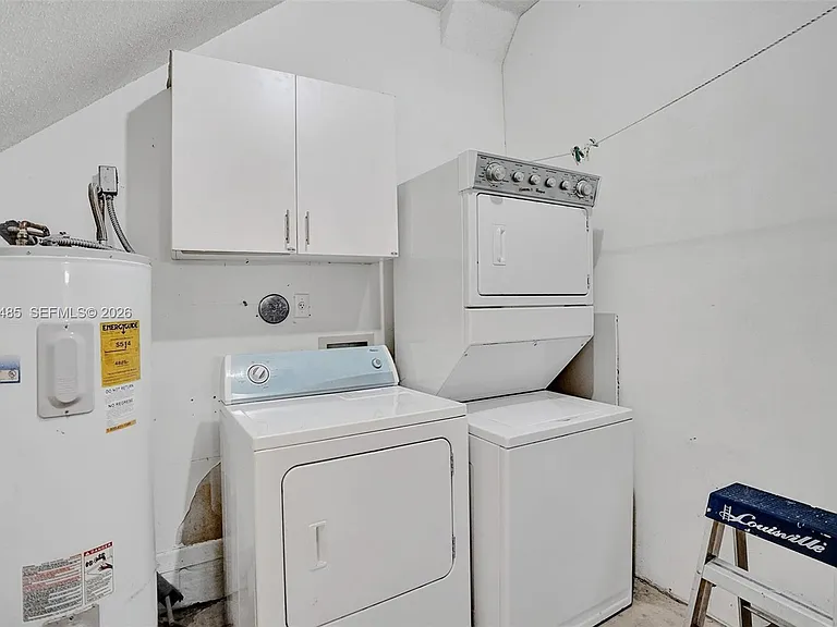 2508 Cardamon Ave — Photo 32