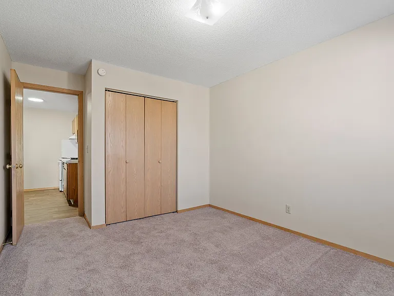 Wyndemere Apartments — Photo 63