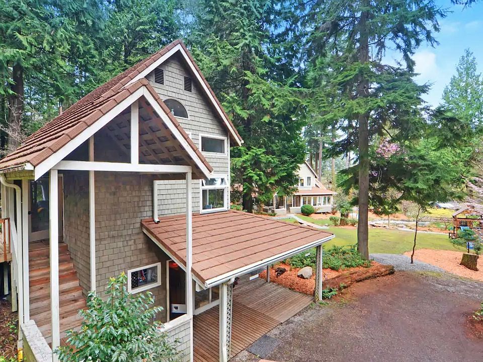 You enter the apartment via the external stairs which lead to the front door and deck.