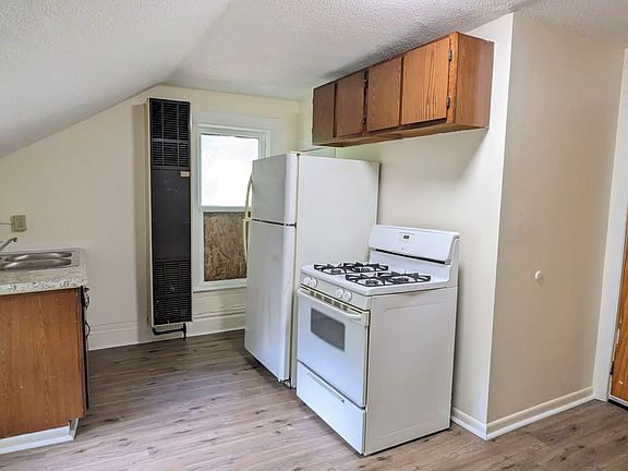 4th image of 1893 Jefferson St Unit 3
