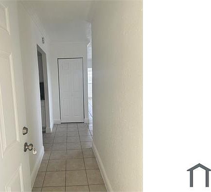 3rd image of 1660 NE 150th St APT 402