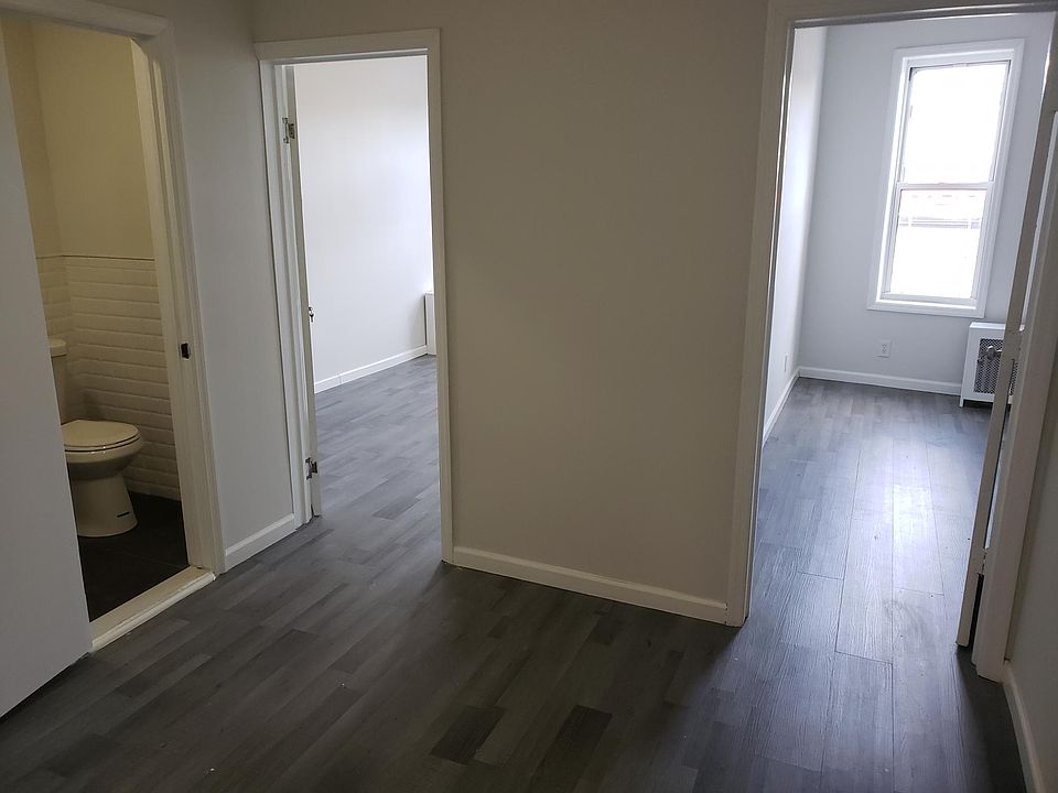 1st image of 21505 Jamaica Ave #2F