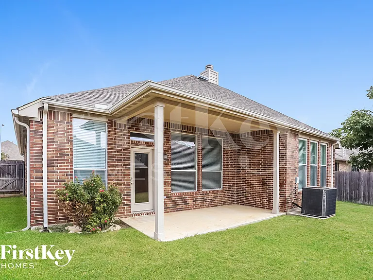 2744 Cedar Ridge Ln — Photo 15