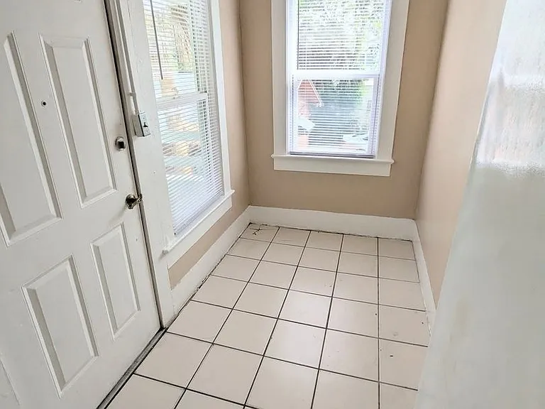 635 Tanglewood St — Photo 9