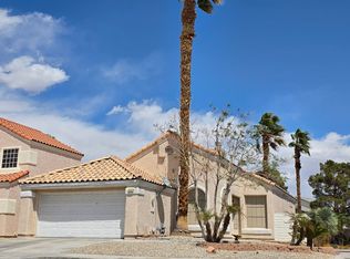 2540 Silver Shadow Dr, Las Vegas, NV 89108