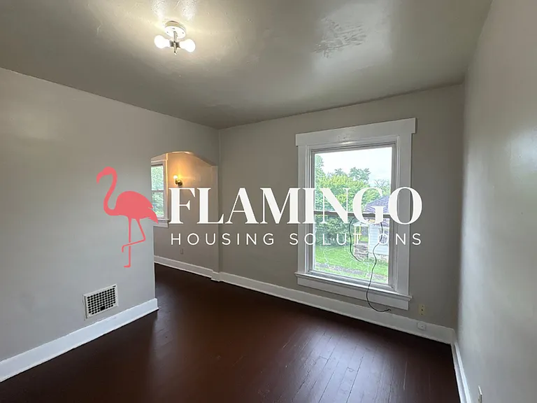 3403 W 3rd St — Photo 11