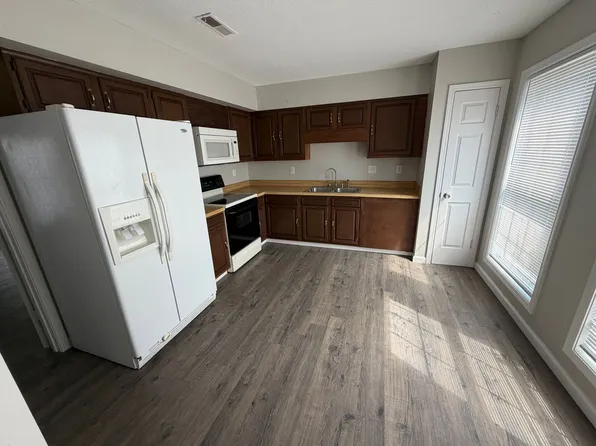611 Walker Rd, Jackson, TN 38305