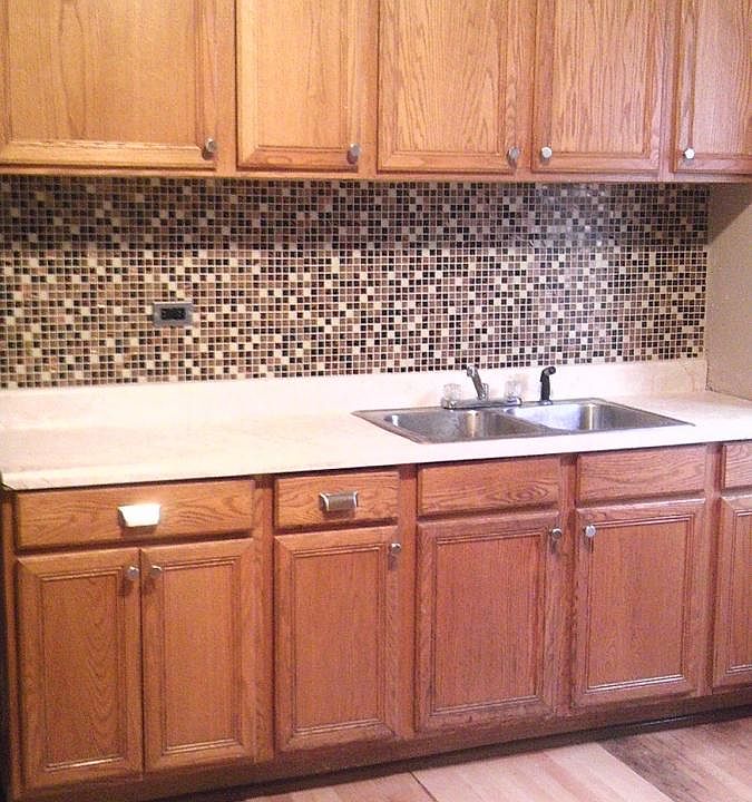 1st image of 600 N Leclaire Ave #1