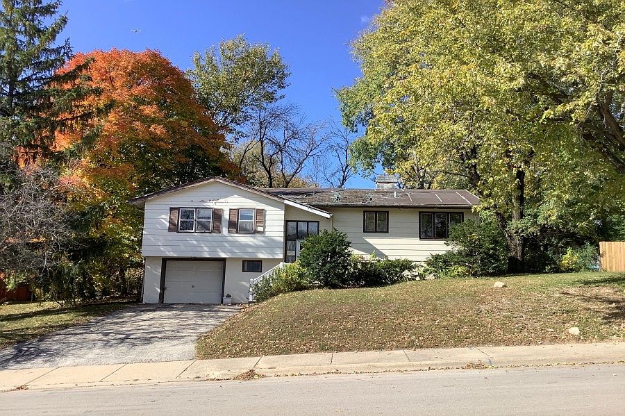 1st image of 2924 Sunnyside Dr