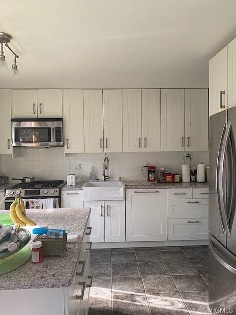 1st image of 8 Moore Ave