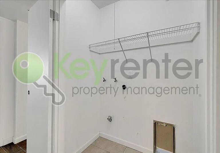 8133 Molokai Way — Photo 15