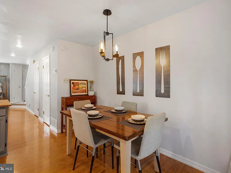37 Rampart Dr — Photo 10