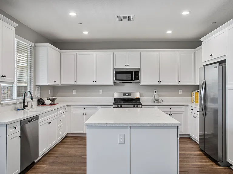 419 Daffodil Dr #2 — Photo 14