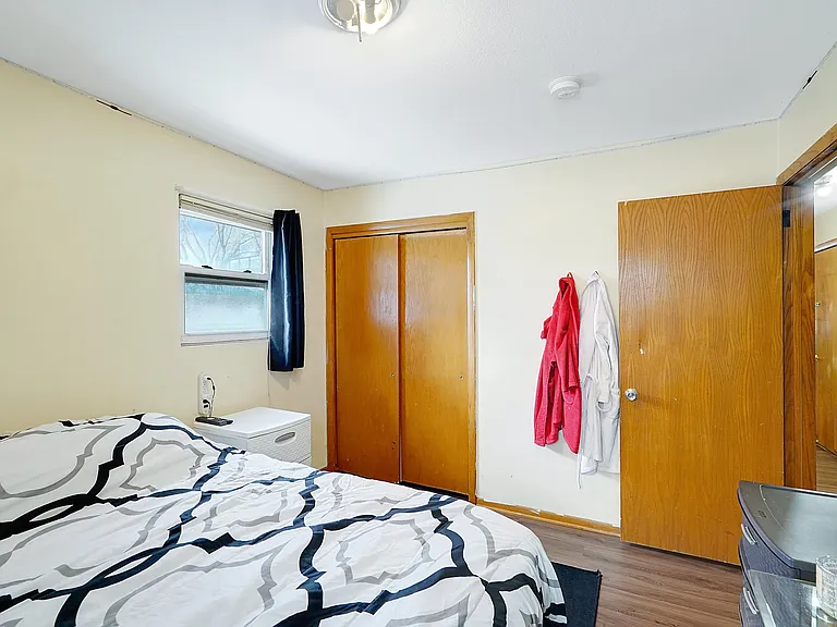 7005 Dutton Ave N #7005 — Photo 10