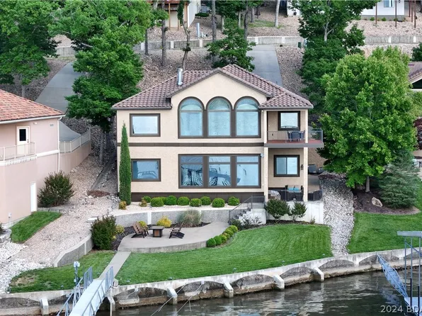 389 Southbeach Blvd, Sunrise Beach, MO 65079