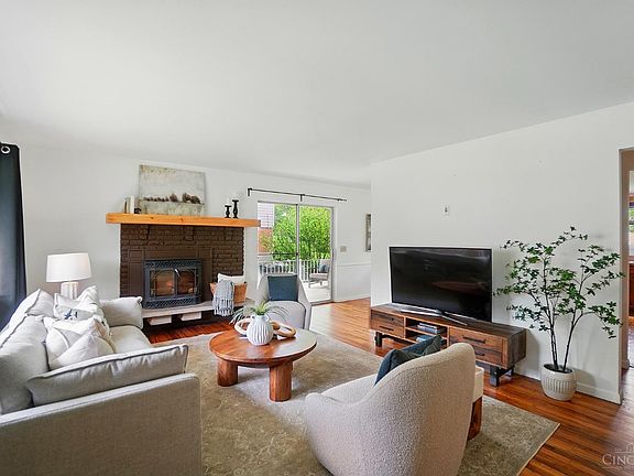 5th image of 1140 Hollywood Ave
