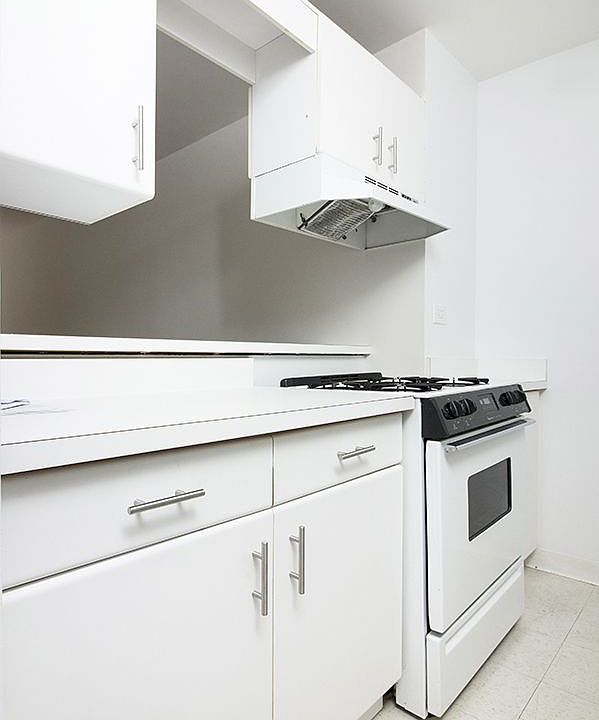 2nd image of 400 E 71st St APT 19L