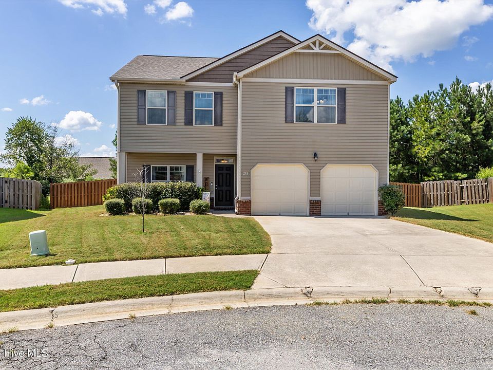 1st image of 211 Hazelwood Court