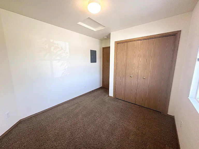 1656 Barlow — Photo 13
