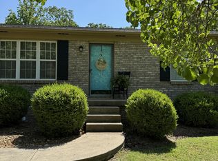 821 Oakland Dr, New Johnsonville, TN 37134