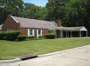 1710 Woodhaven Dr, Monroe, LA 71201