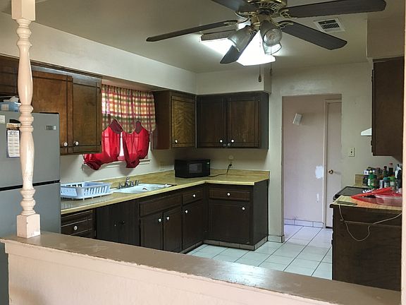3rd image of 4705 N Woodson Ave