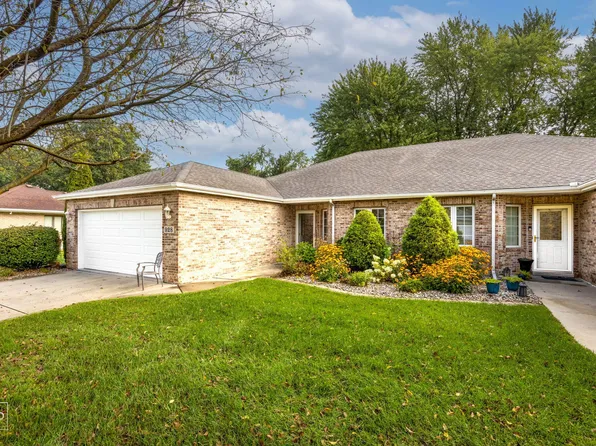 928 Troon Ct, Schererville, IN 46375