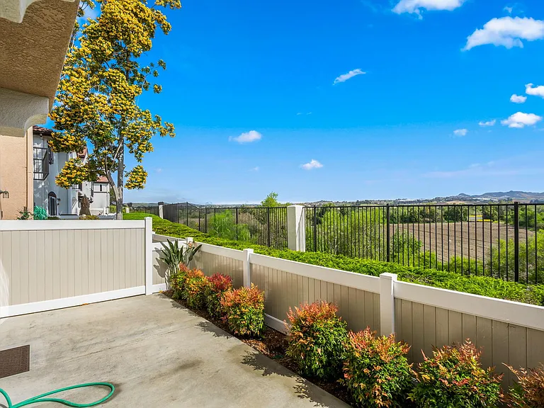 5020 Codorniz Way #22 — Photo 3