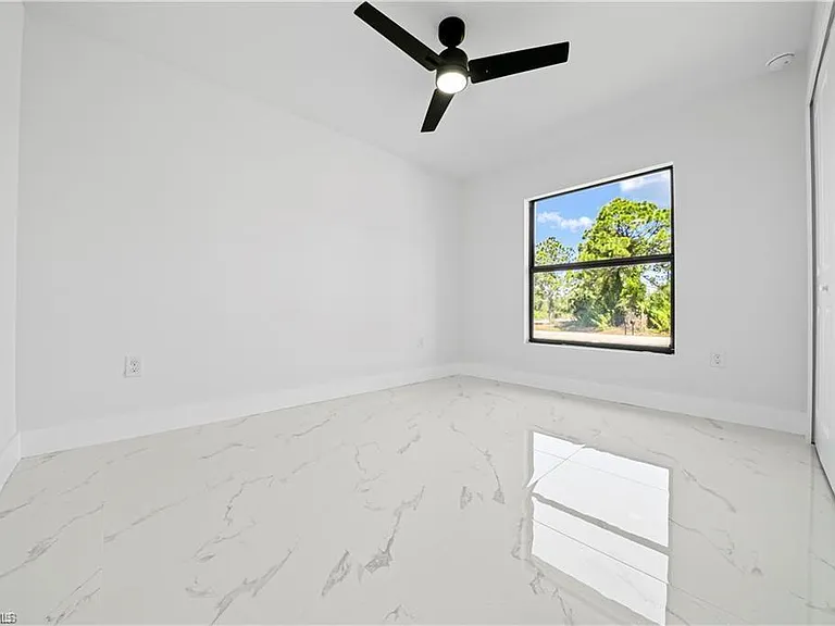 1010 Jaguar Blvd — Photo 7