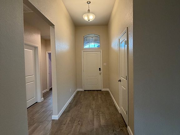 3rd image of 125 Hollytree Ln