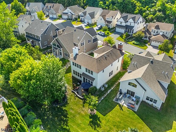 2nd image of 14 Bluffs Ct