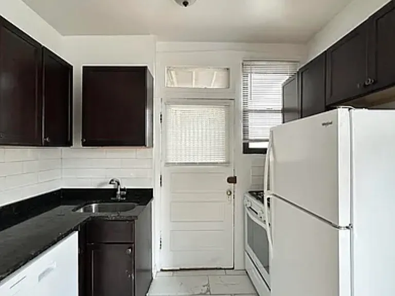 W Estes Ave — Photo 10