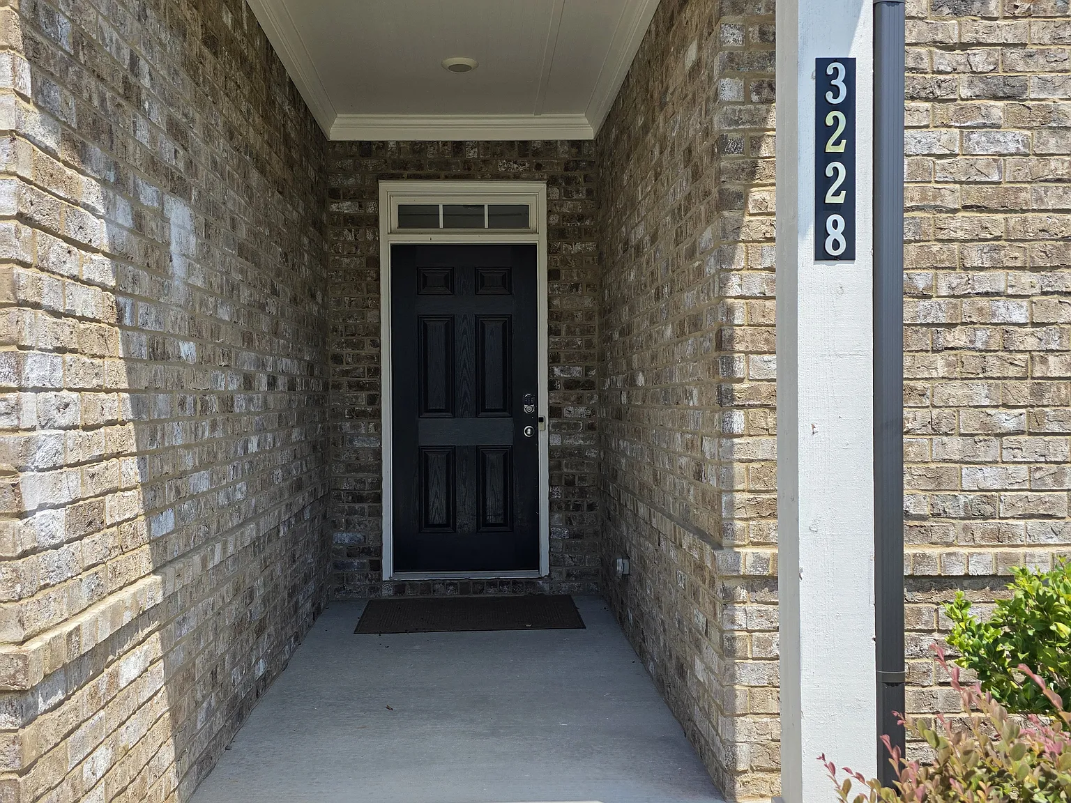 5 bed, 2754 sqft, $2,800 — Photo 4