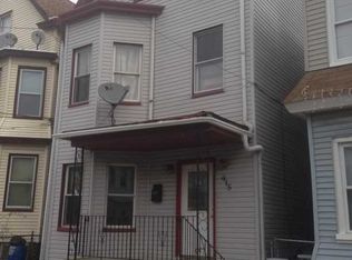915 E 19th St, Paterson, NJ 07501