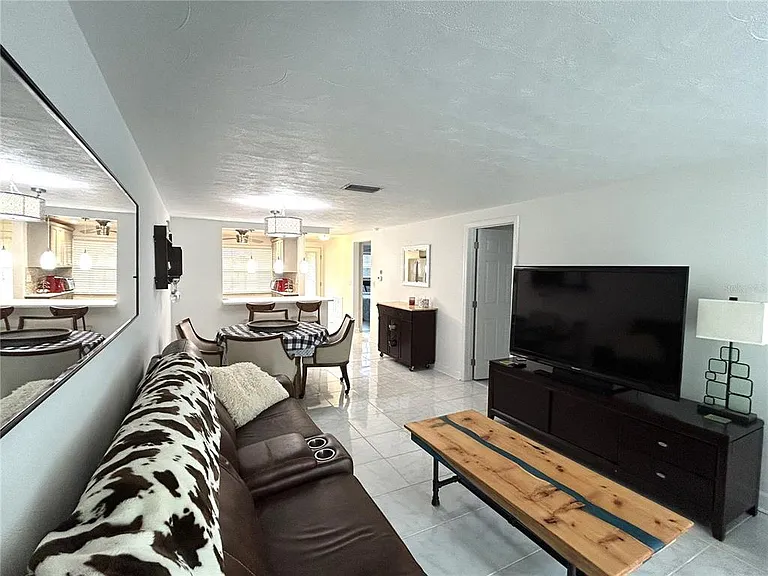 4211 Stratford Dr #4211 — Photo 11